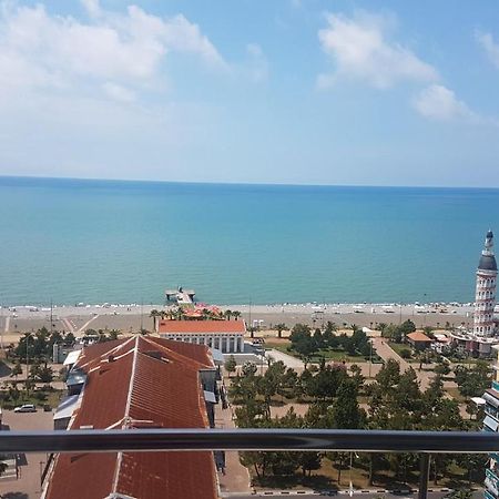 West Apartments Batumi Esterno foto