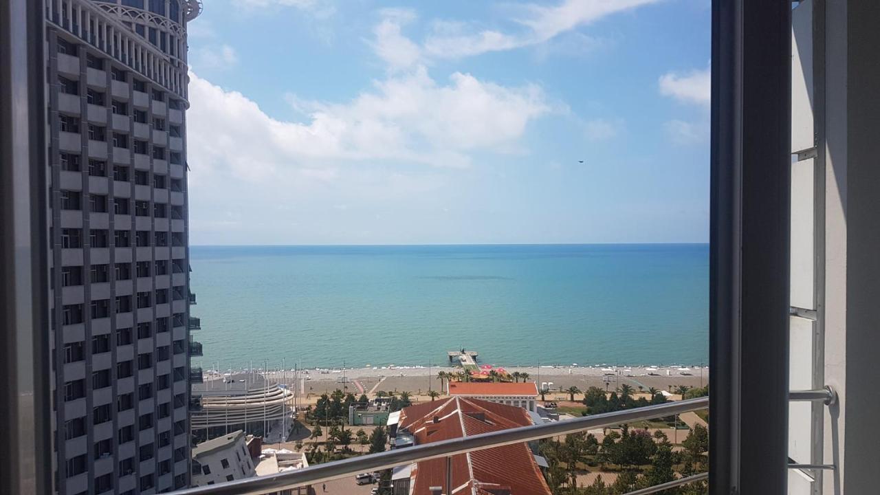 West Apartments Batumi Esterno foto